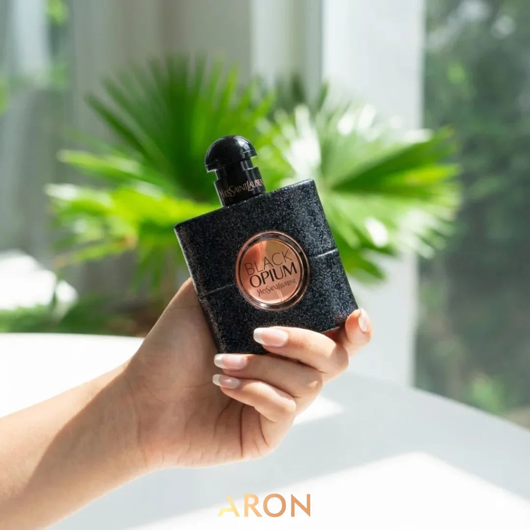 Fragancia inspirada en Black Op1um YSL Dama